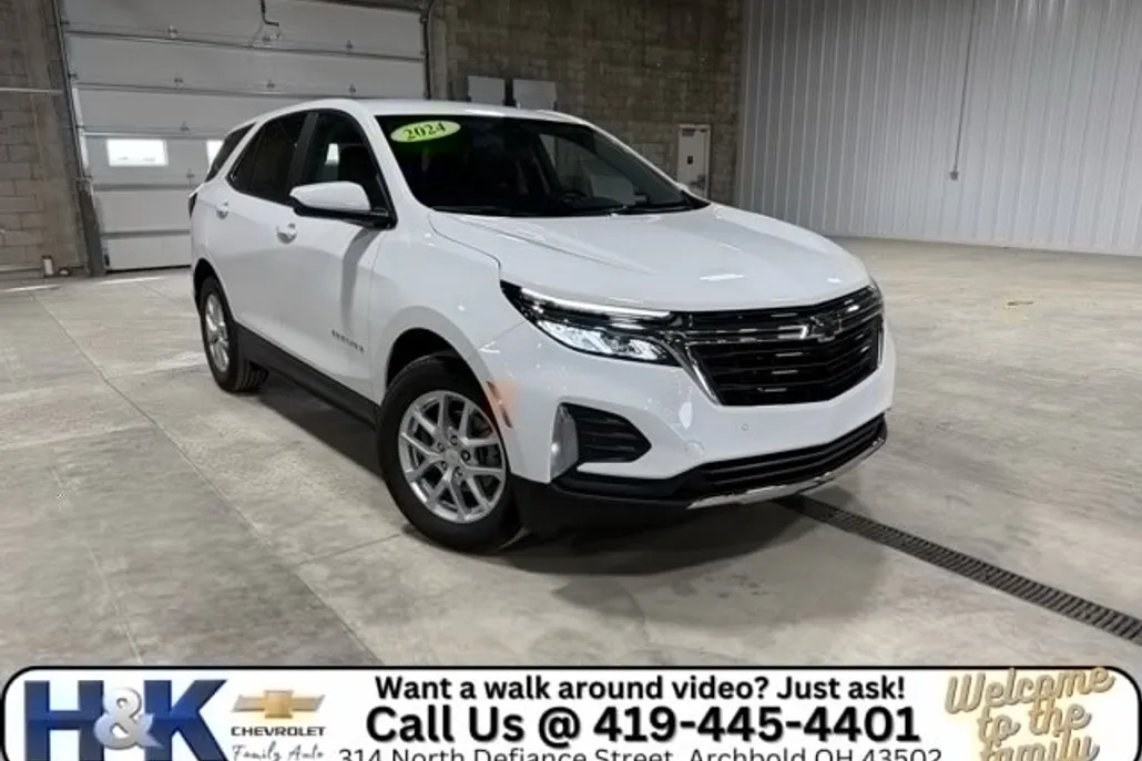 2024 Chevrolet Equinox LT photo 1