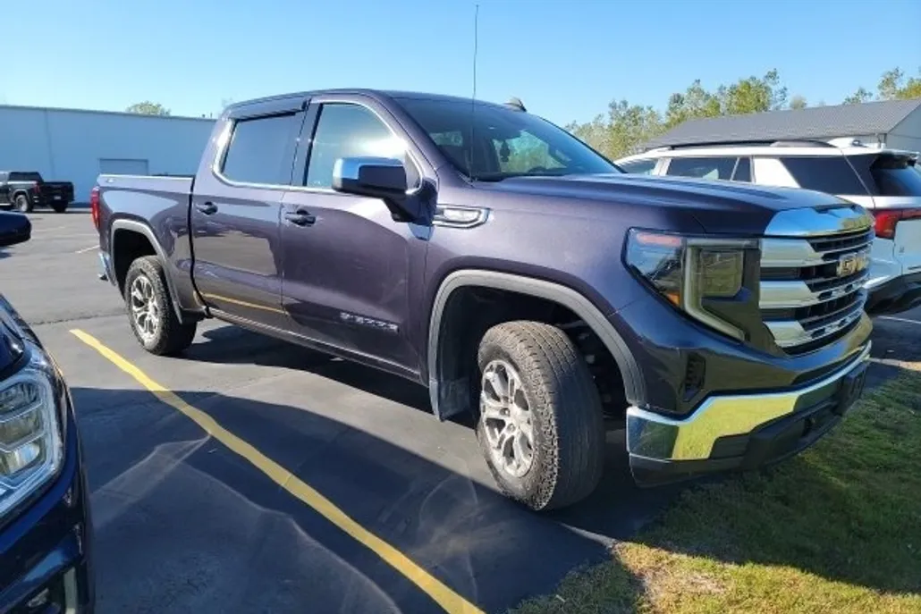 2022 Gmc Sierra 1500 SLE photo 1