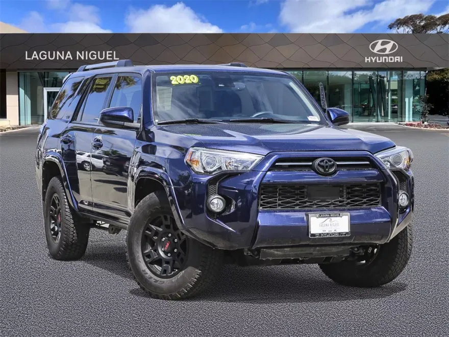 2020 Toyota 4Runner SR5 photo 1