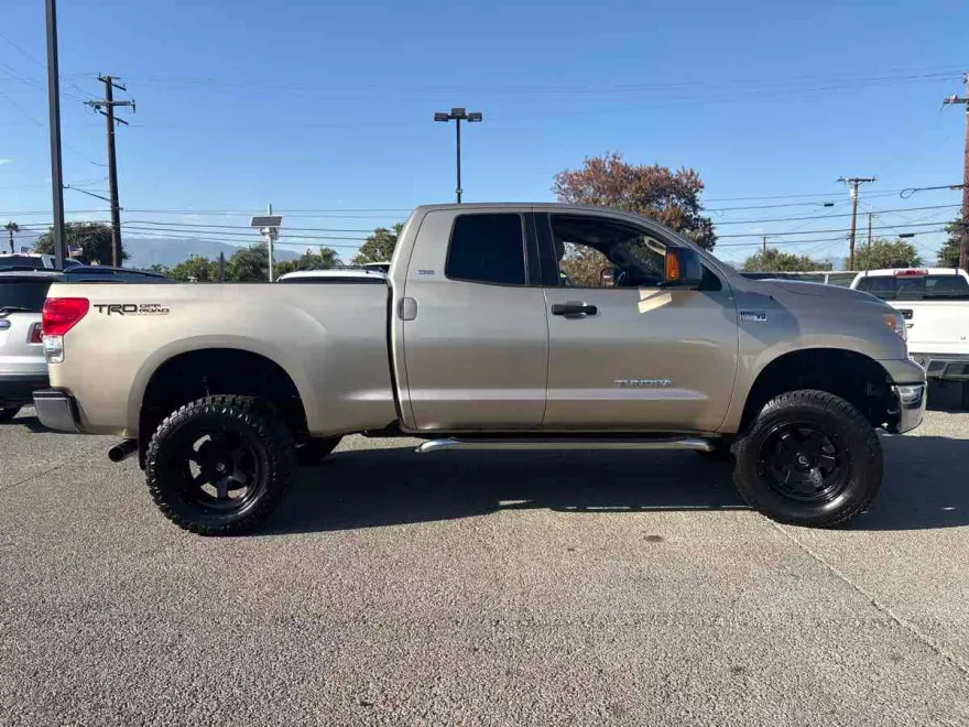2008 Toyota Tundra SR5 photo 1