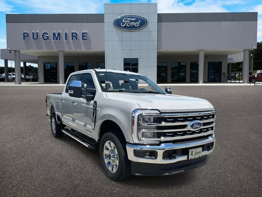 2025 Ford F-250 Lariat photo 1