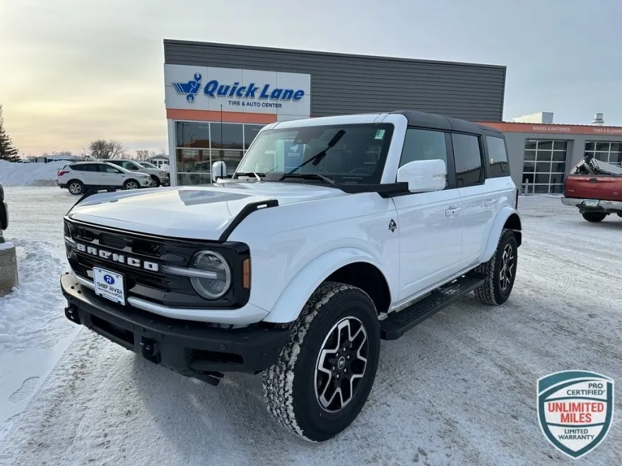 2024 Ford Bronco Outer Banks photo 1