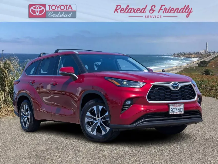 2022 Toyota Highlander XLE photo 1