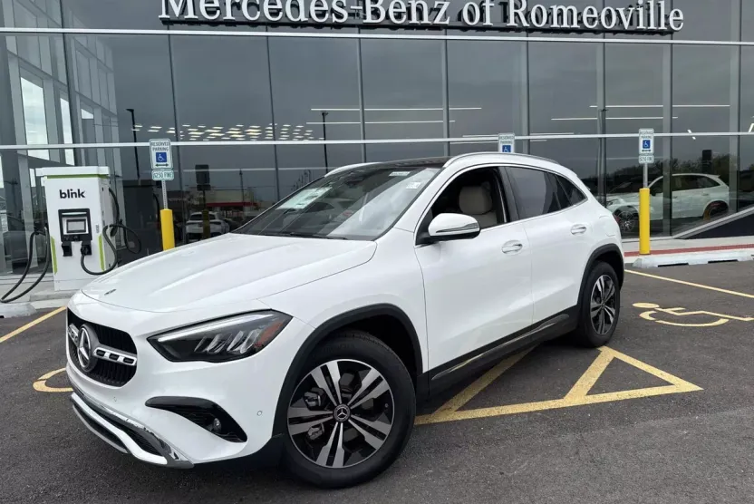 2026 Mercedes Benz GLA 250 4MATIC photo 1