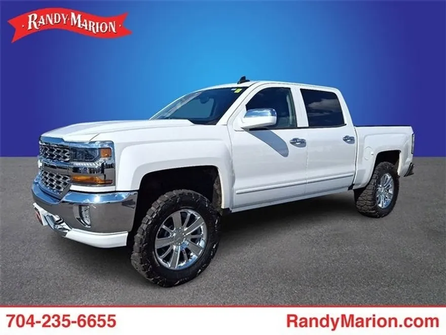 2017 Chevrolet Silverado 1500 LT2 photo 1