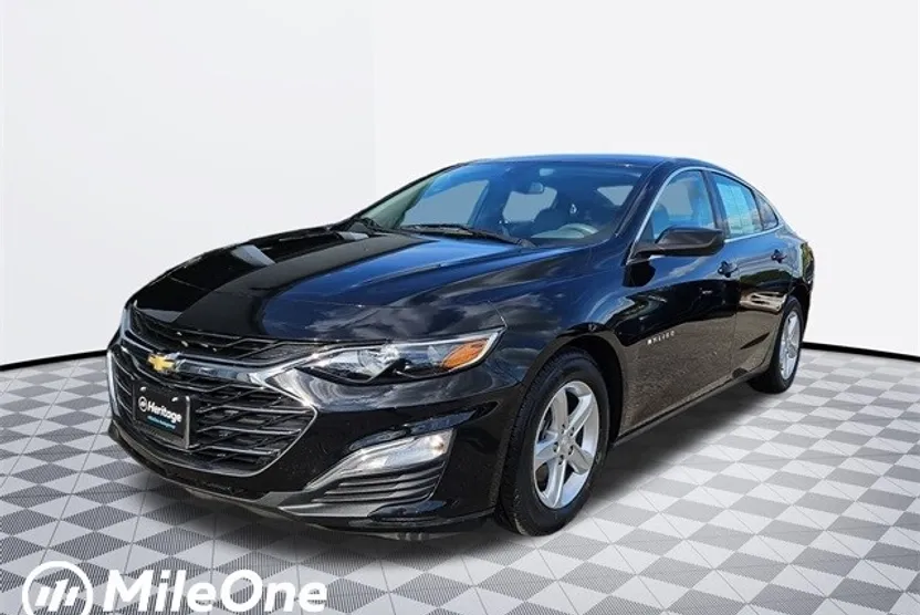 2021 Chevrolet Malibu LS photo 1