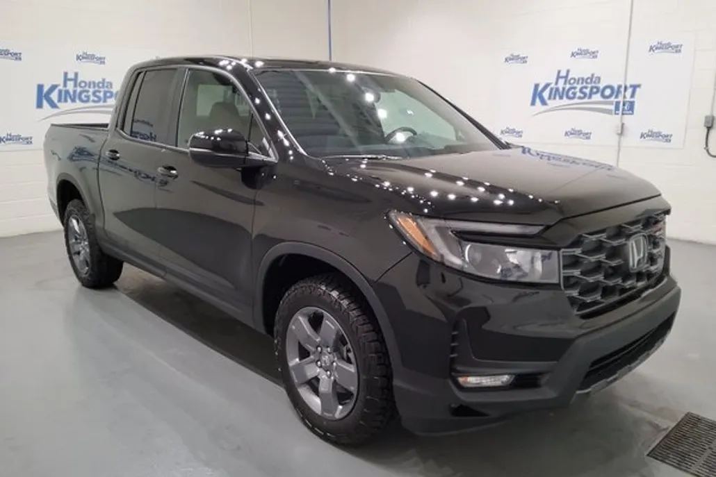 2025 Honda Ridgeline TrailSport photo 1