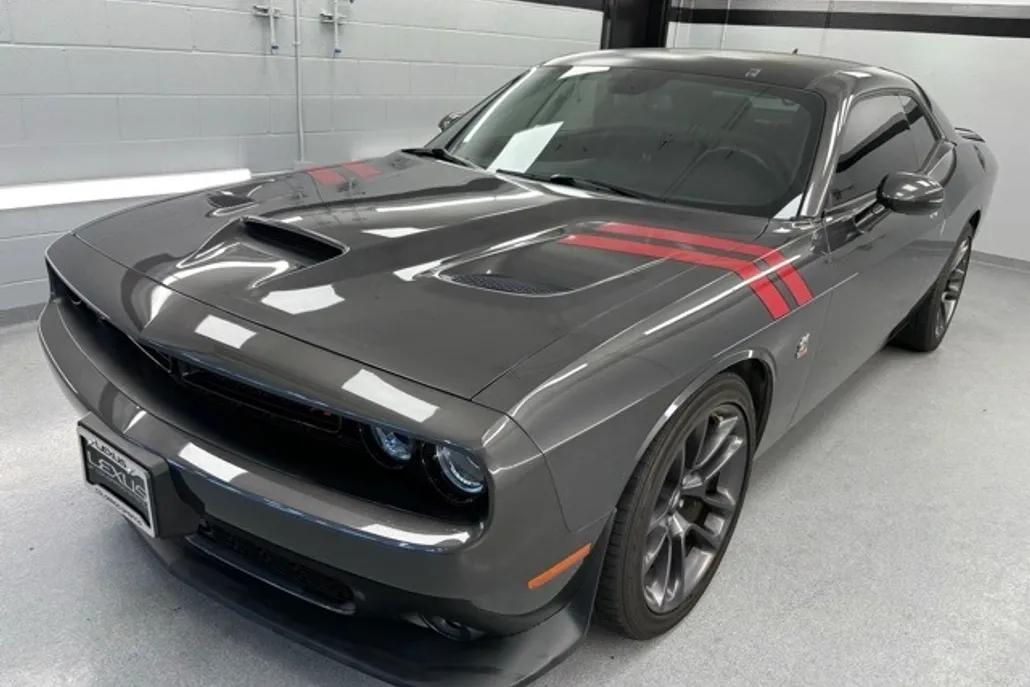2023 Dodge Challenger R/T Scat Pack photo 1