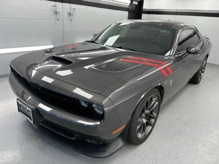 2023 Dodge Challenger R/T Scat Pack photo 1