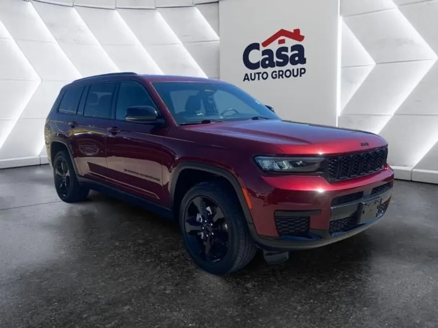 2023 Jeep Grand Cherokee Altitude photo 1