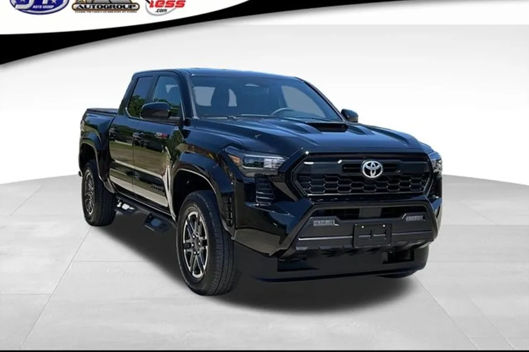 2024 Toyota Tacoma TRD Sport photo 1