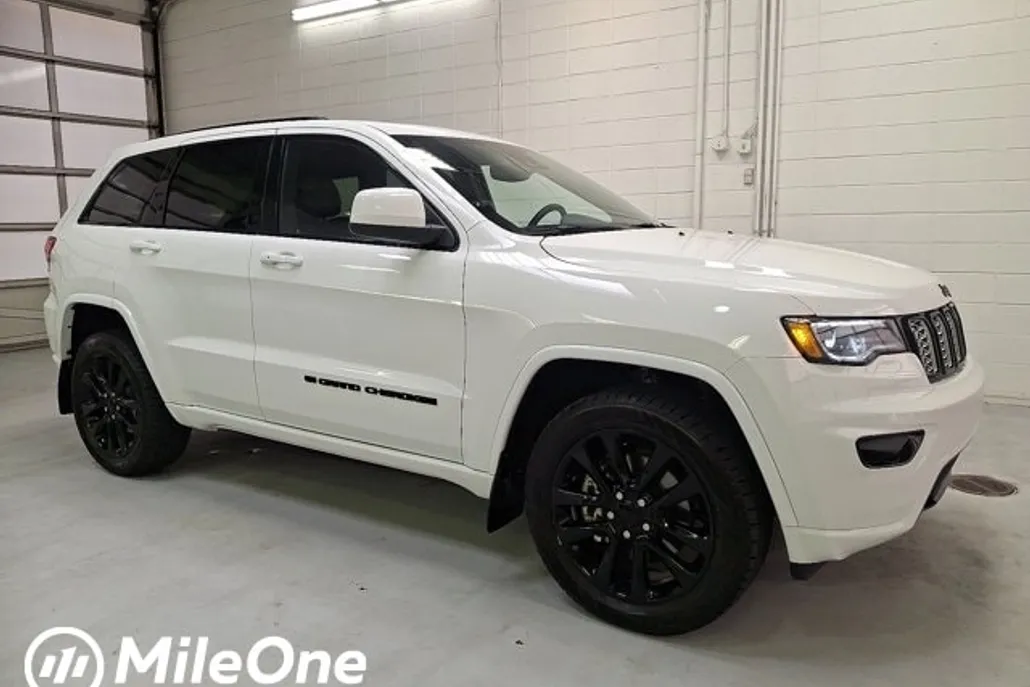 2022 Jeep Cherokee Laredo X photo 1
