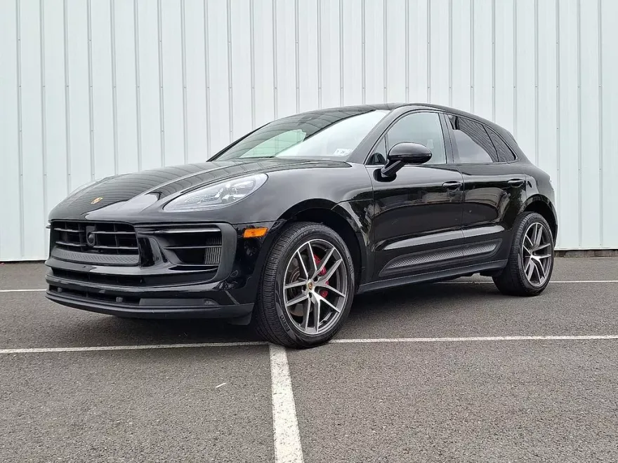 2023 Porsche Macan S photo 1