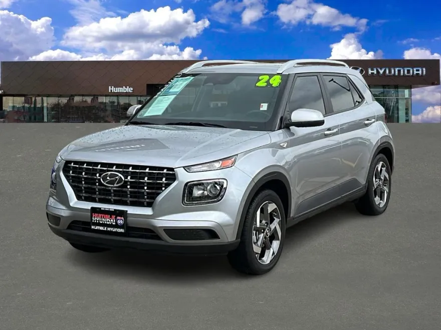 2024 Hyundai Venue SEL photo 1