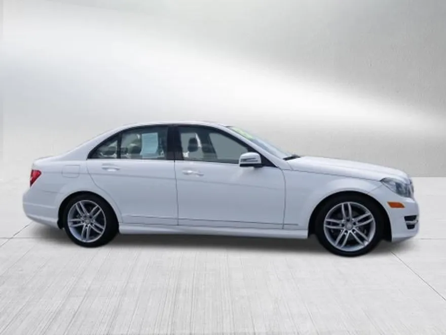 2013 Mercedes Benz C 250 Sport photo 1