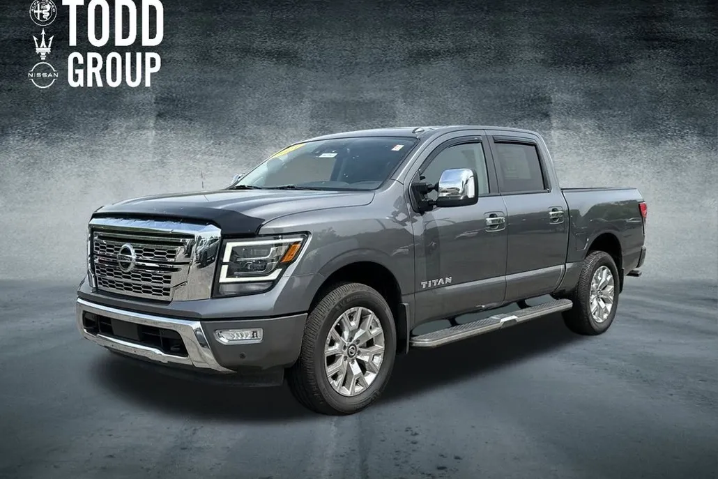 2021 Nissan Titan SL photo 1
