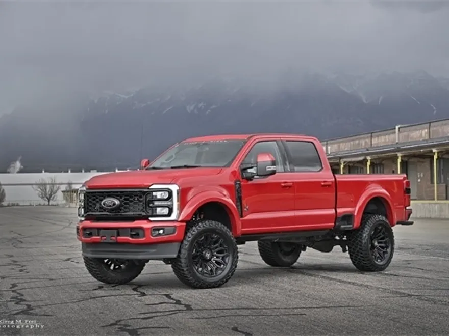 2025 Ford F-250 Lariat photo 1