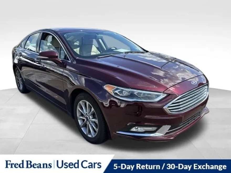 2017 Ford Fusion SE photo 1