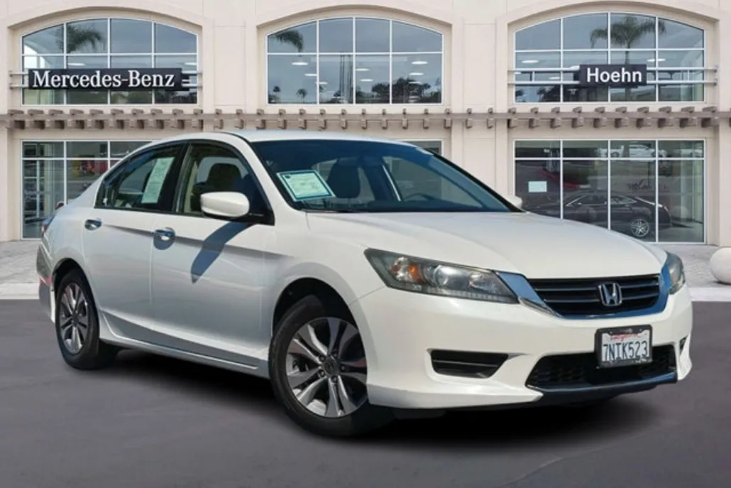2015 Honda Accord LX photo 1