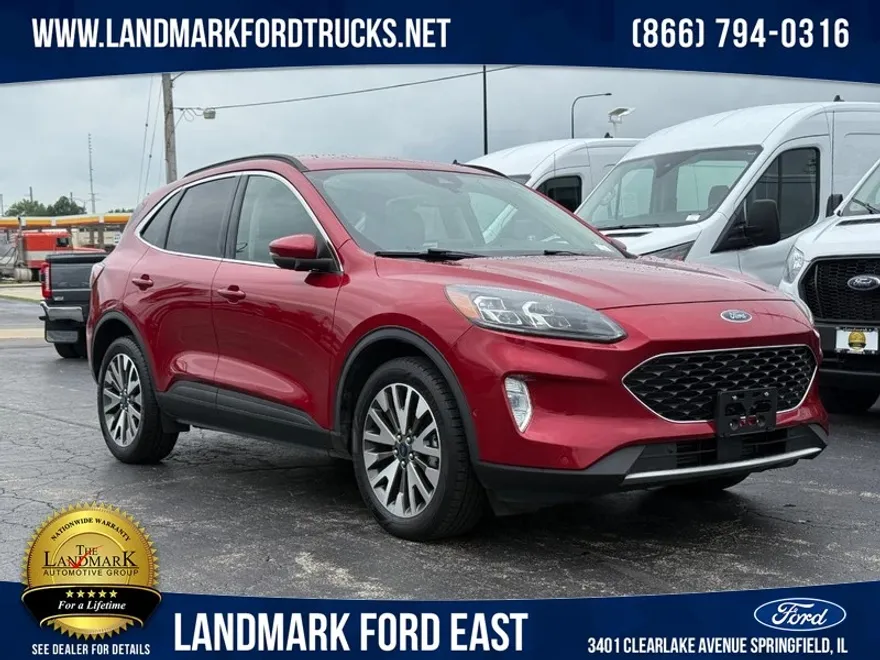 2020 Ford Escape Titanium photo 1