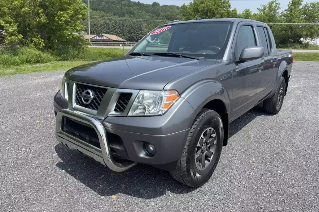 2019 Nissan Frontier PRO-4X photo 1