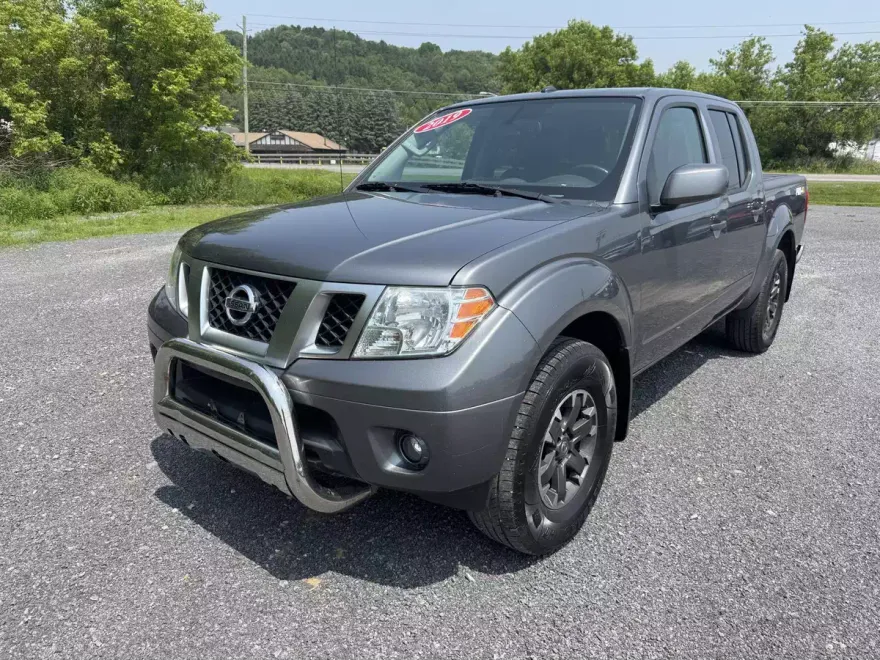 2019 Nissan Frontier PRO-4X photo 1