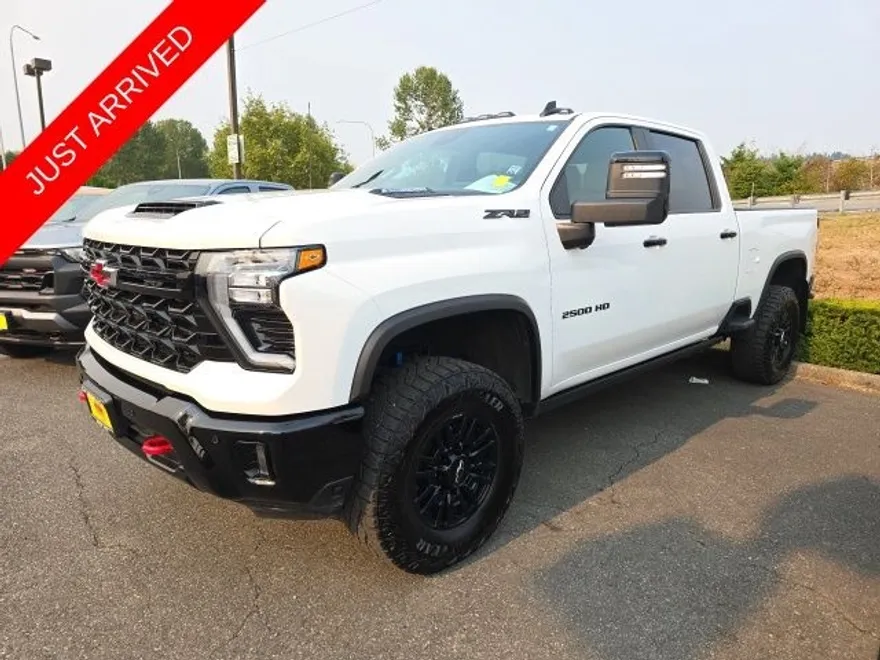 2025 Chevrolet Silverado 2500HD ZR2 photo 1