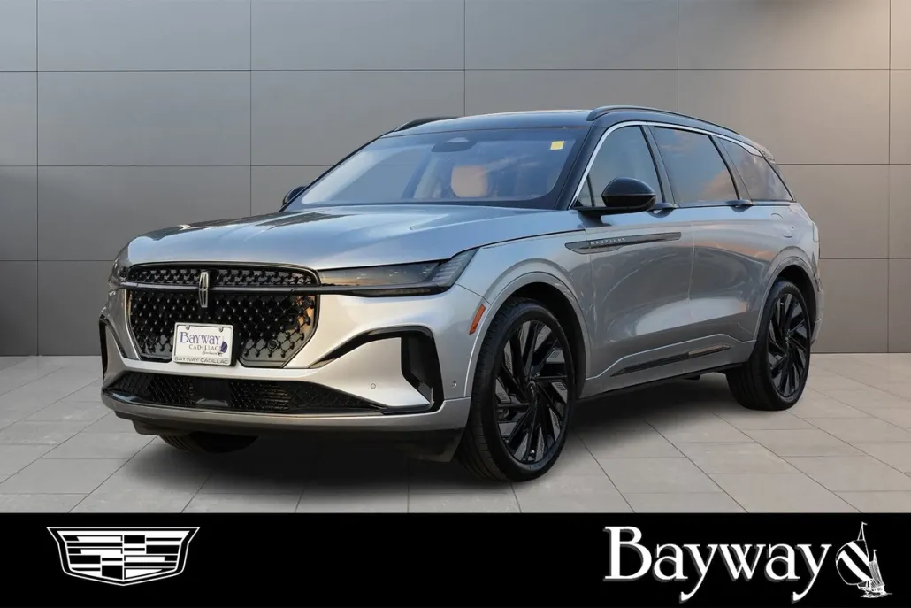 2024 Lincoln Nautilus Black Label photo 1