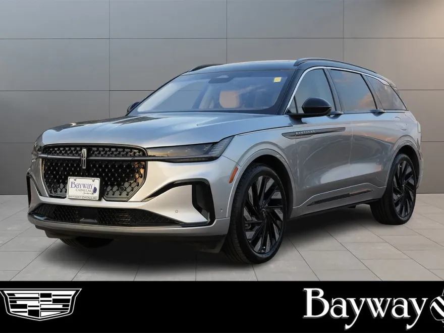 2024 Lincoln Nautilus Black Label photo 1