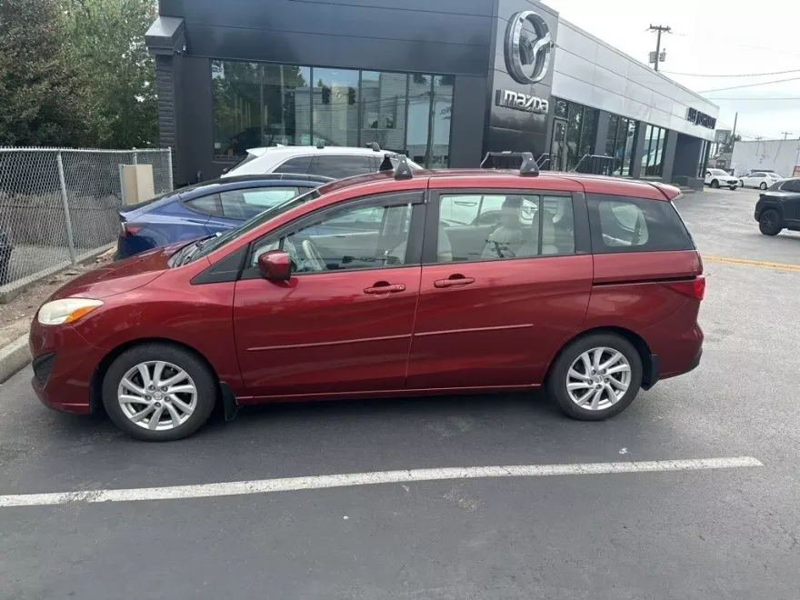 2012 Mazda Mazda5 Sport photo 1