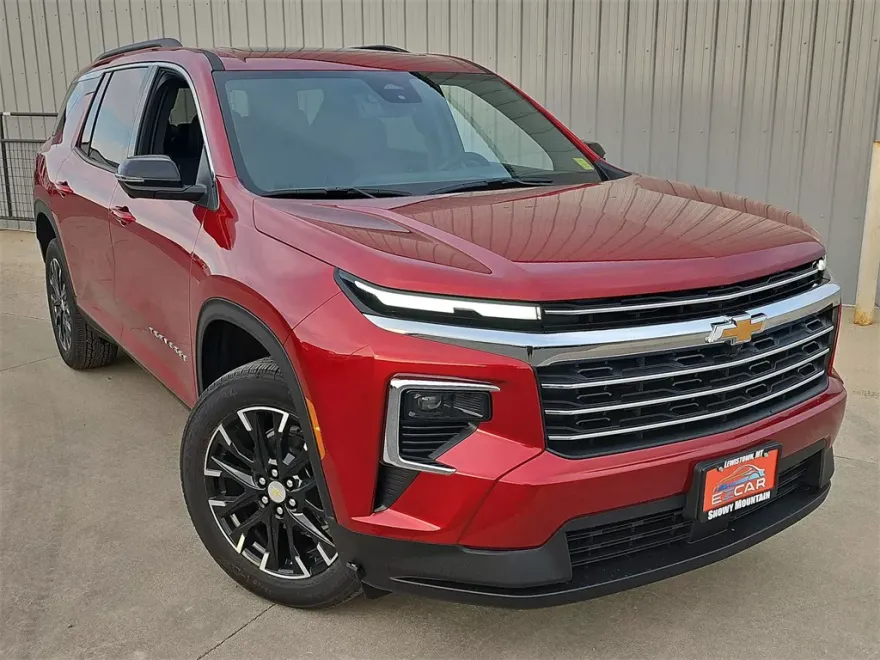 2026 Chevrolet Traverse photo 1