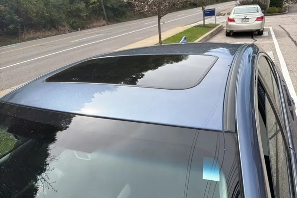 2018 Subaru Legacy Limited photo 1