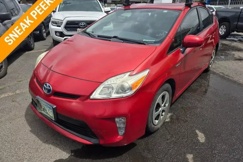 2014 Toyota Prius Four photo 1