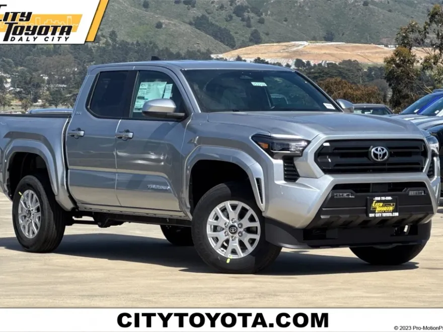 2025 Toyota Tacoma SR5 Double Cab photo 1