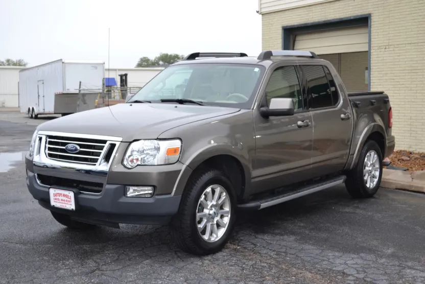 2007 Ford Explorer Sport Trac Limited photo 1