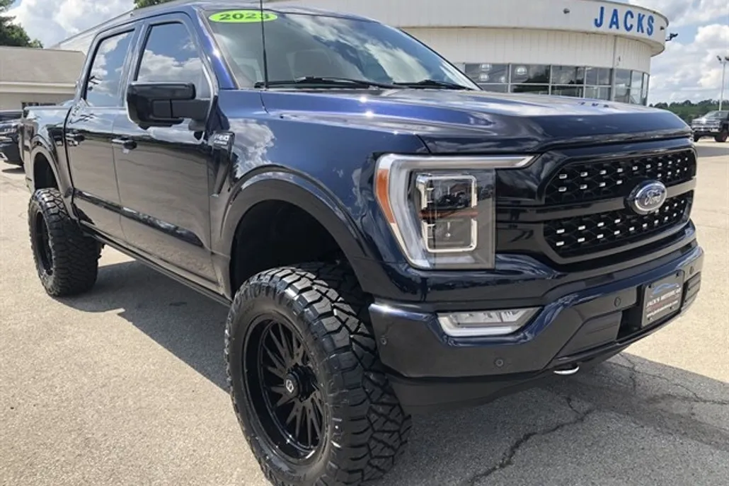 2023 Ford F-150 Platinum photo 1