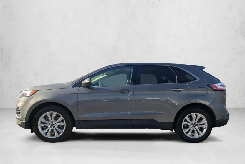 2024 Ford Edge Titanium photo 1