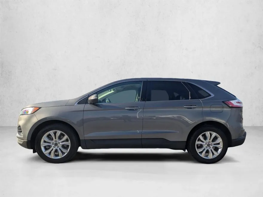 2024 Ford Edge Titanium photo 1