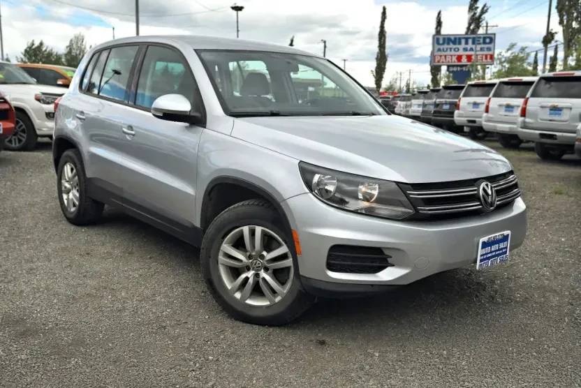 2013 Volkswagen Tiguan Sport photo 1