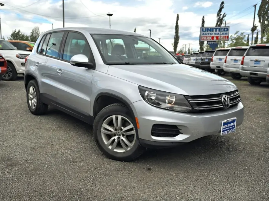 2013 Volkswagen Tiguan Sport photo 1