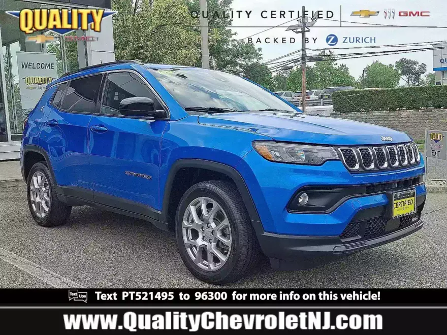 2023 Jeep Compass Latitude Lux photo 1