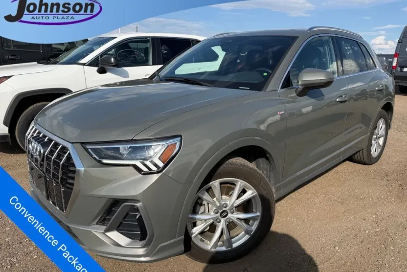 2023 Audi Q3 45 TFSI S line Premium photo 1