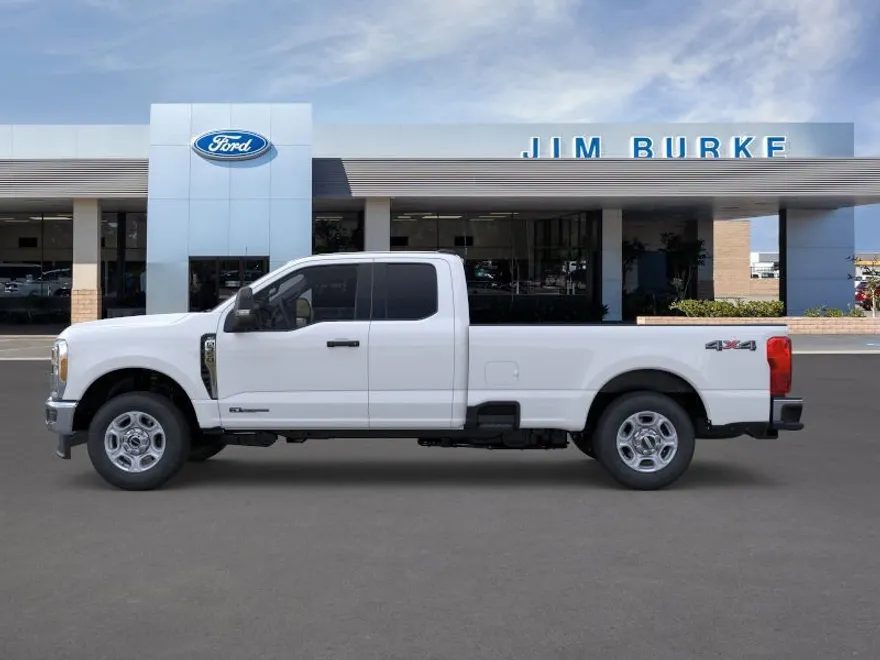 2026 Ford F-350 XLT photo 1