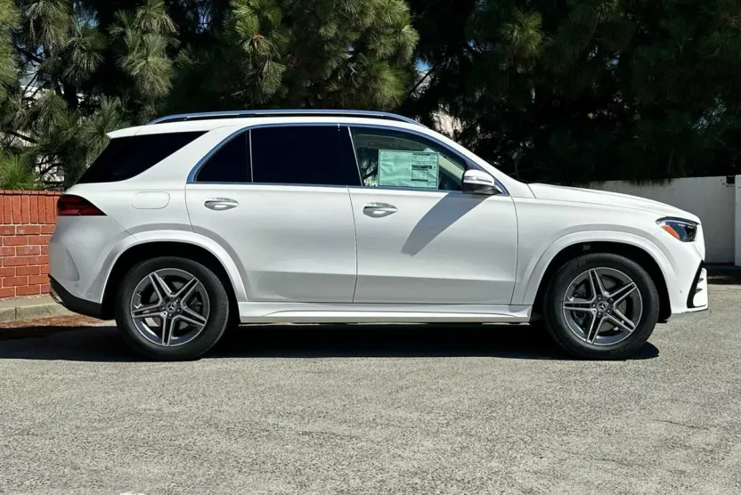 2026 Mercedes Benz GLE 450 4MATIC photo 1