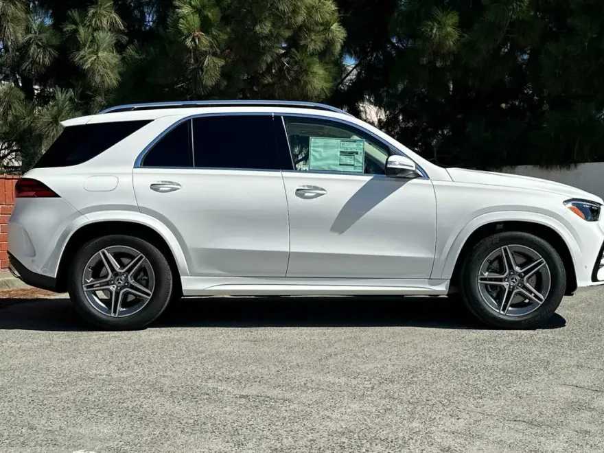 2026 Mercedes Benz GLE 450 4MATIC photo 1
