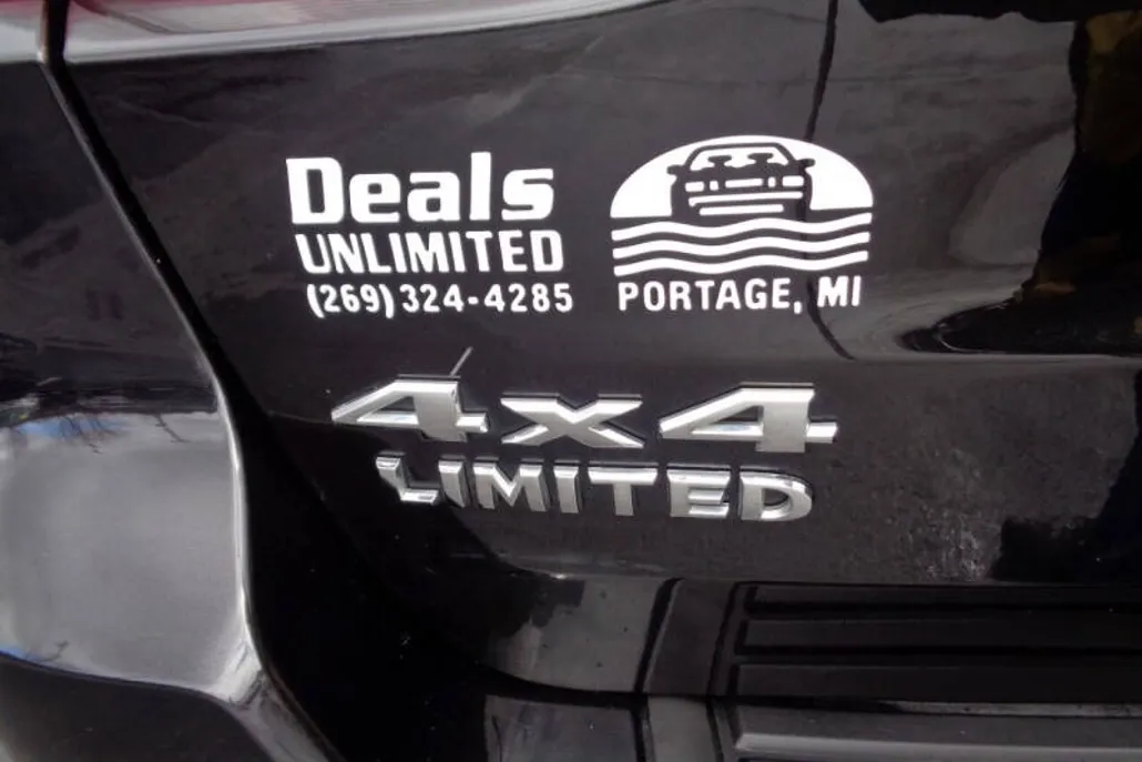 2013 Jeep Grand Cherokee Limited photo 1