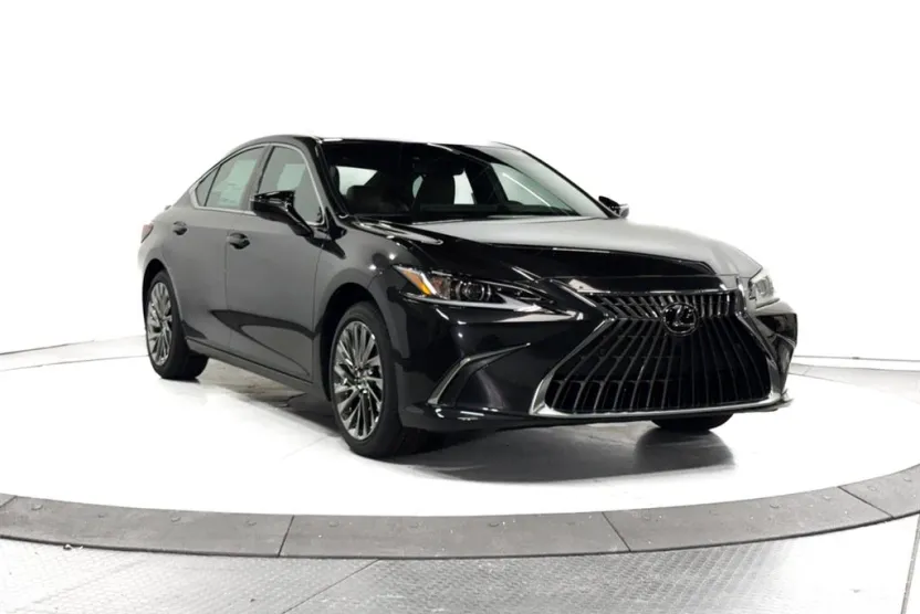 2025 Lexus ES Luxury photo 1