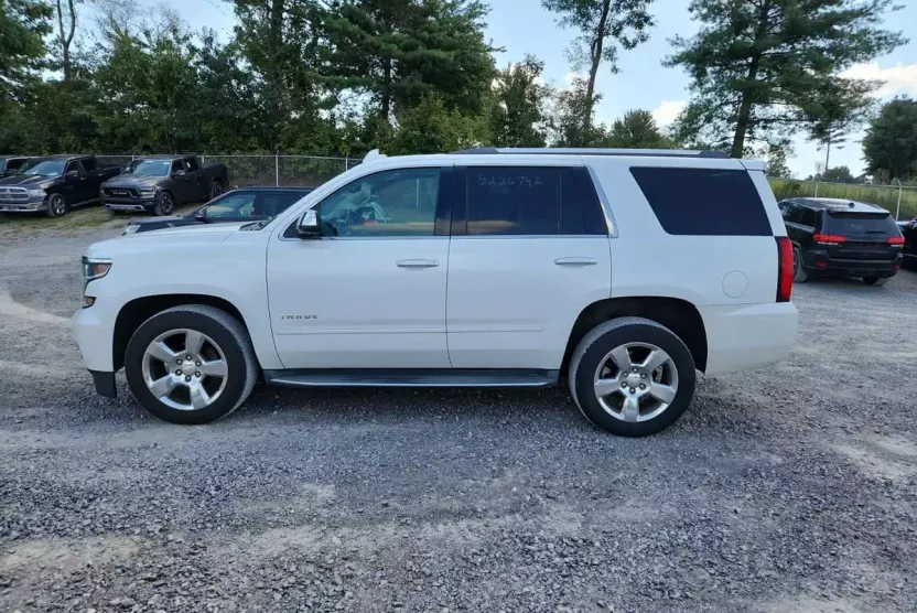 2017 Chevrolet Tahoe Premier photo 1