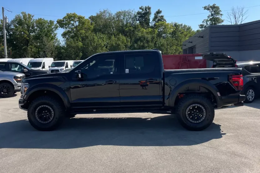 2024 Ford F-150 Raptor photo 1