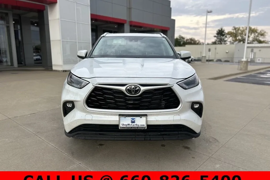 2024 Toyota Highlander XLE photo 1